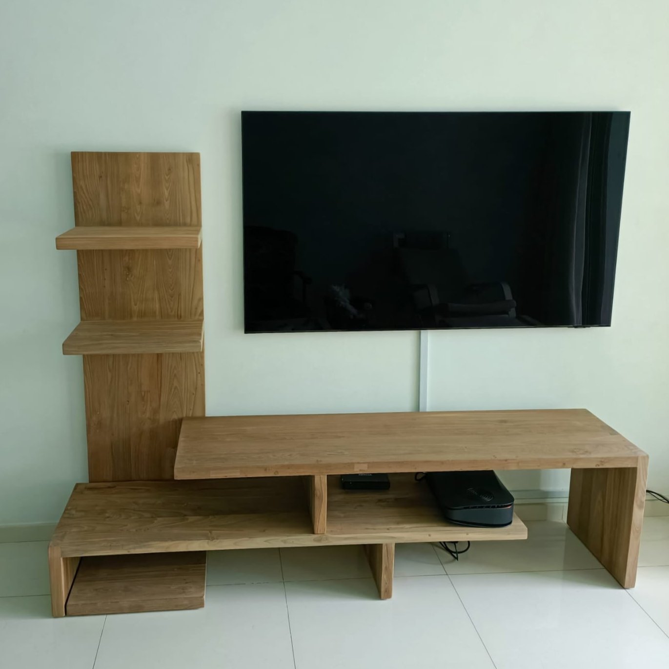 IFF TV Console