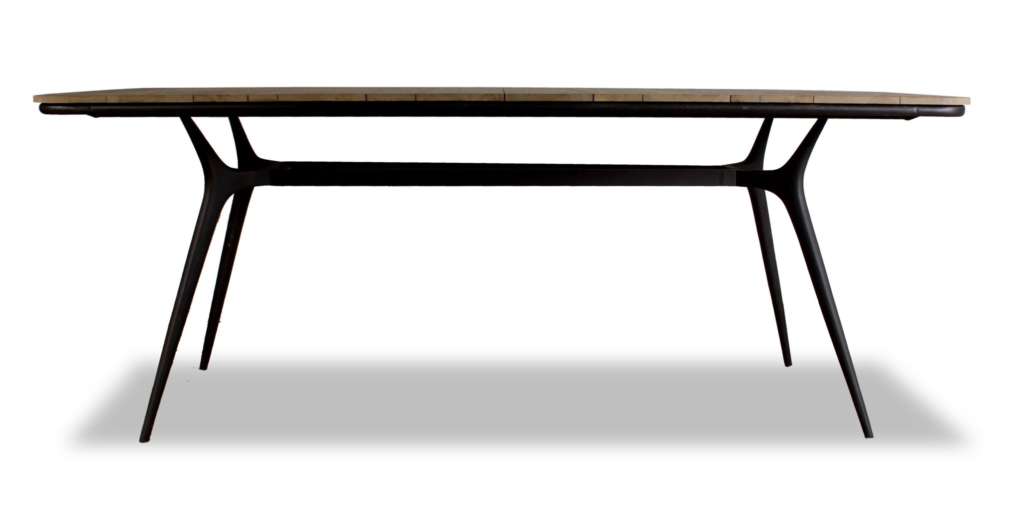 Raung Dining Table